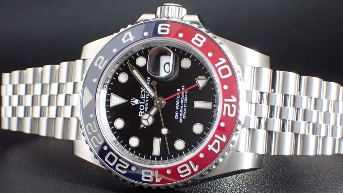 GMTの象徴ペプシカラー　Ref.126710BLRO