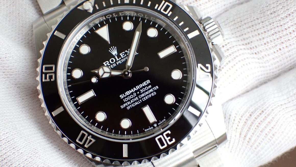 スッキリとしたデザイン　サブマリーナー　Ref.124060