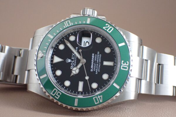 ロレックスカラー　グリーンサブマリーナー　Ref.126610LV