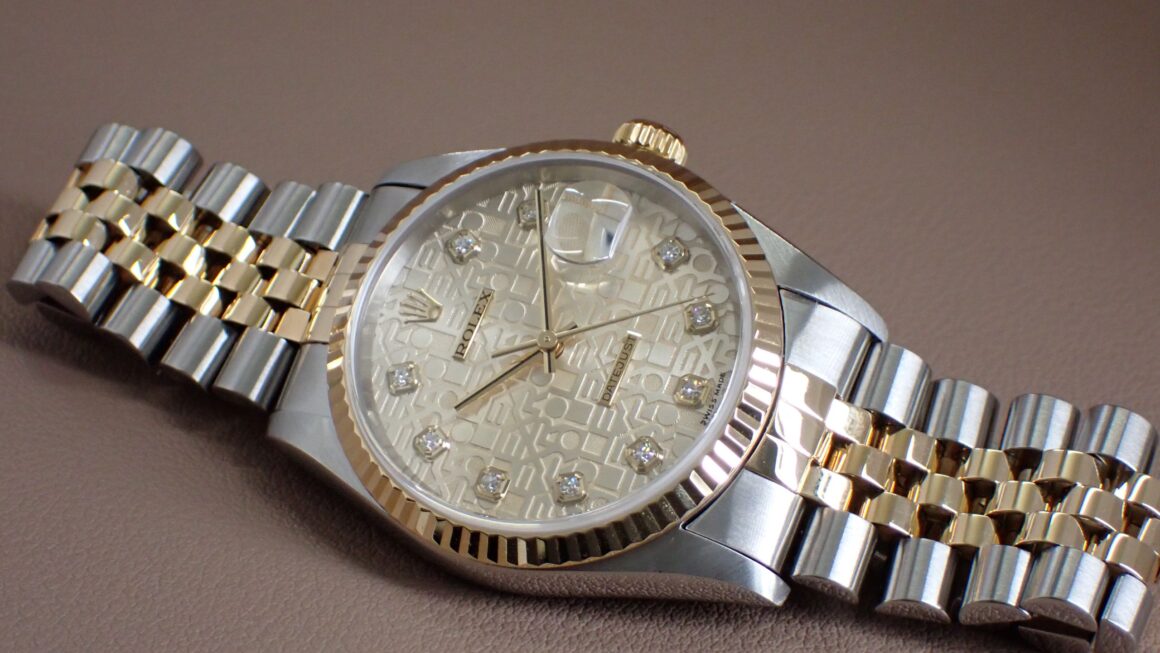 遊び心が効いたシャンパンコンピューター　デイトジャスト　Ref.16233G