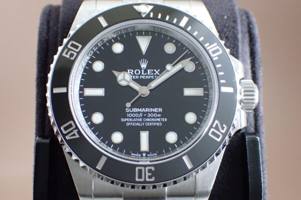 大人気　現行型サブマリーナー　Ref.124060