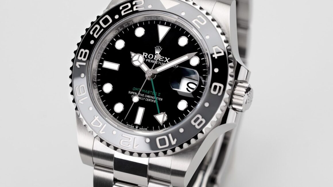 人気の一本が神戸店限定でクリアランス価格に！（Ref.126710GRNR)